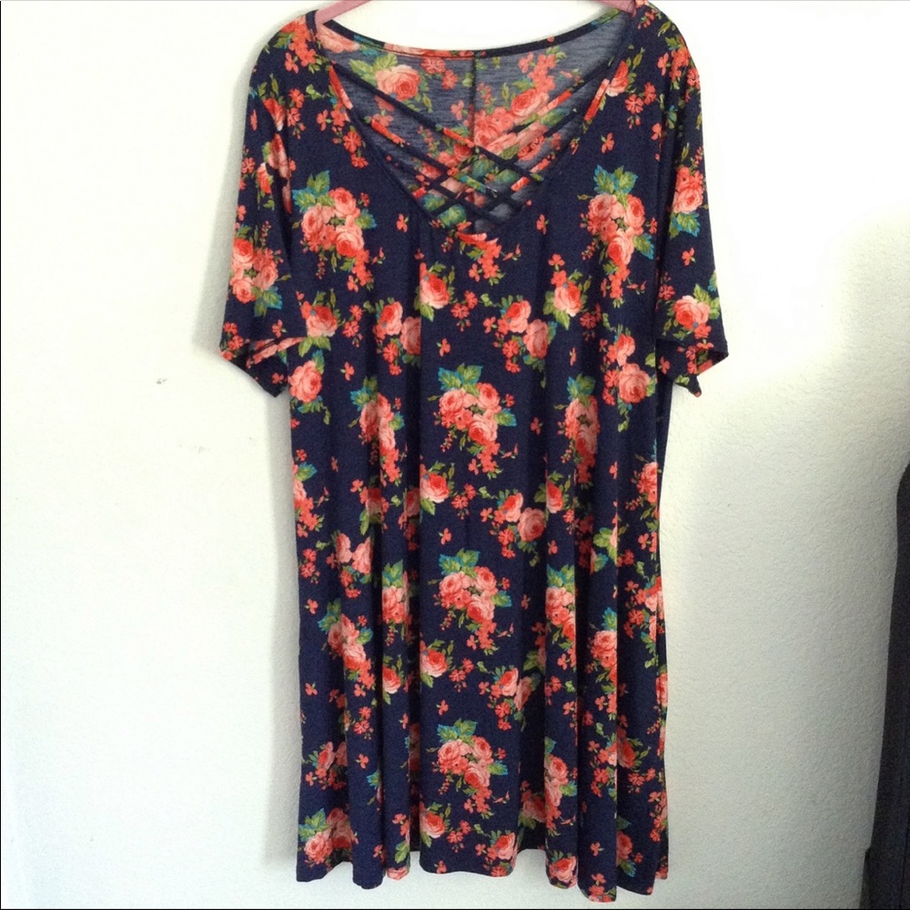 3x floral criss cross strappy front top